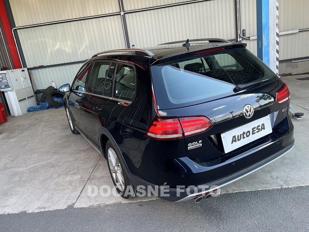 Volkswagen Golf 2.0 TDi 