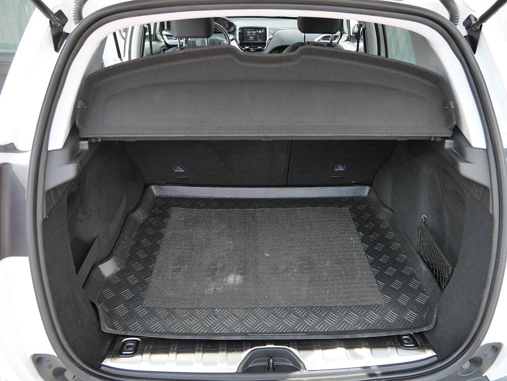 Peugeot 2008 1.2 PT Allure