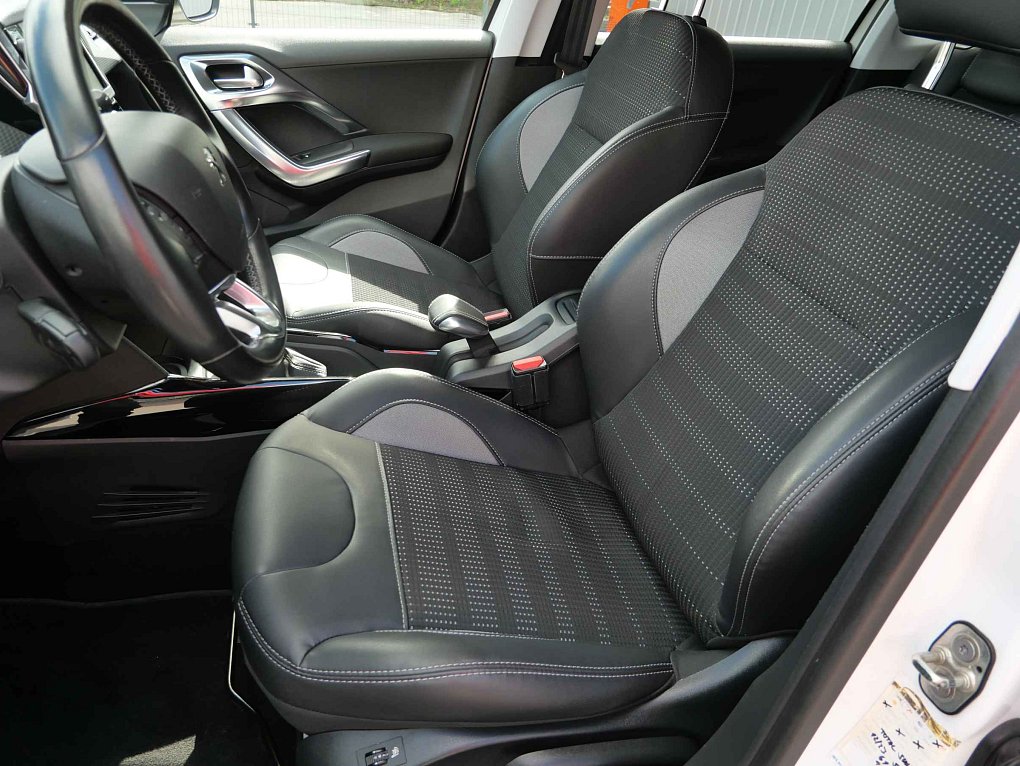 Peugeot 2008 1.2 PT Allure