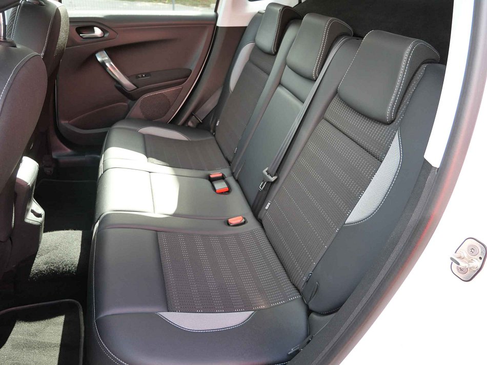 Peugeot 2008 1.2 PT Allure