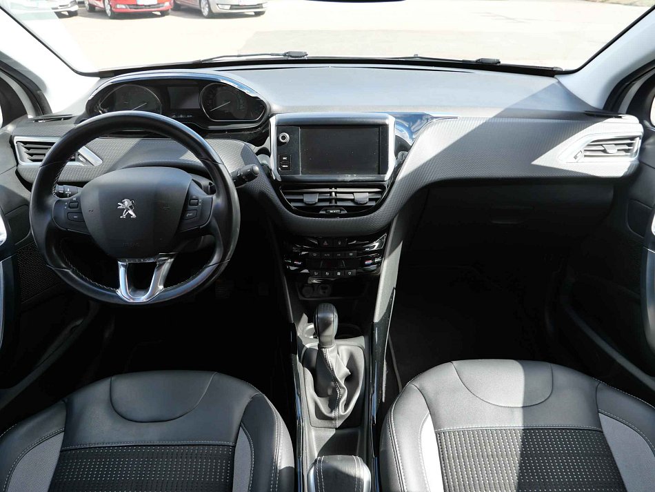 Peugeot 2008 1.2 PT Allure