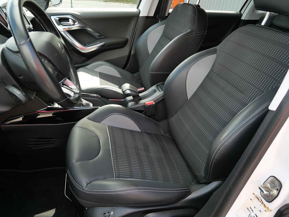 Peugeot 2008 1.2 PT Allure