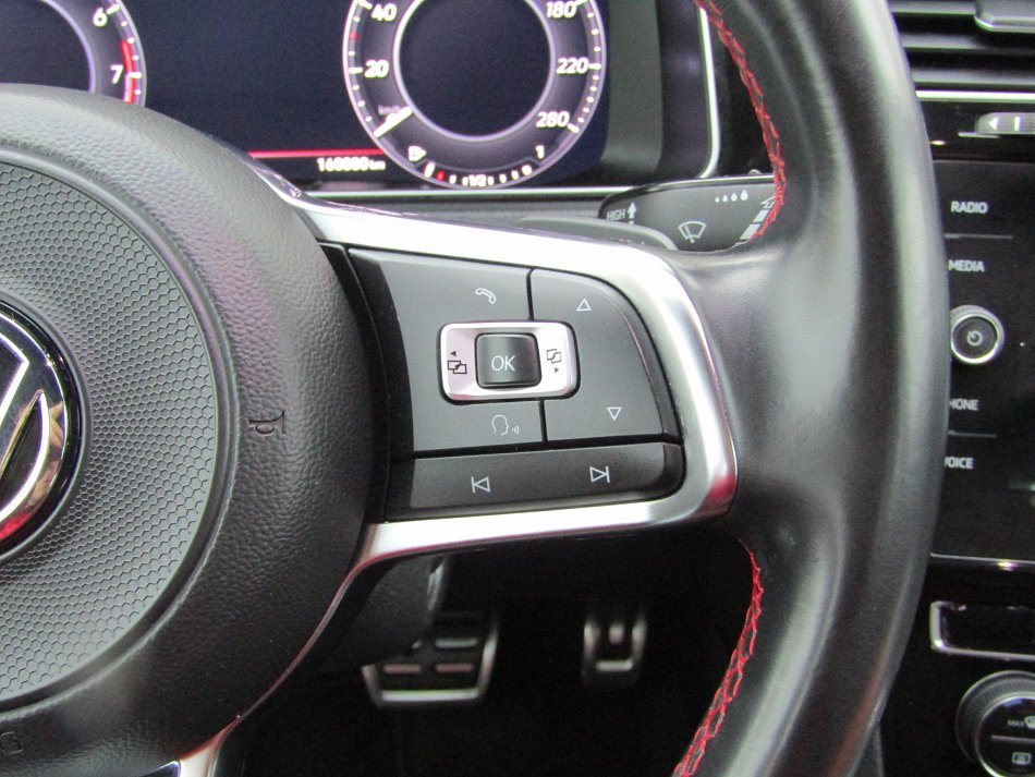 Volkswagen Golf 2.0 TSi GTi