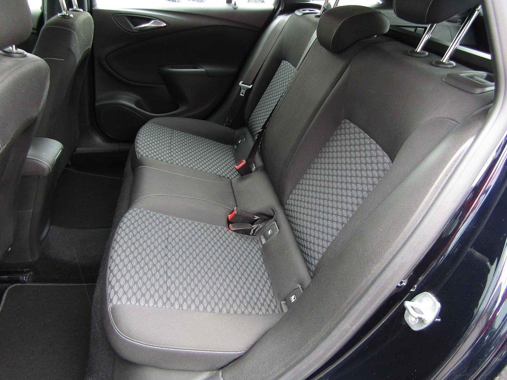 Opel Astra 1.6 CDTi 