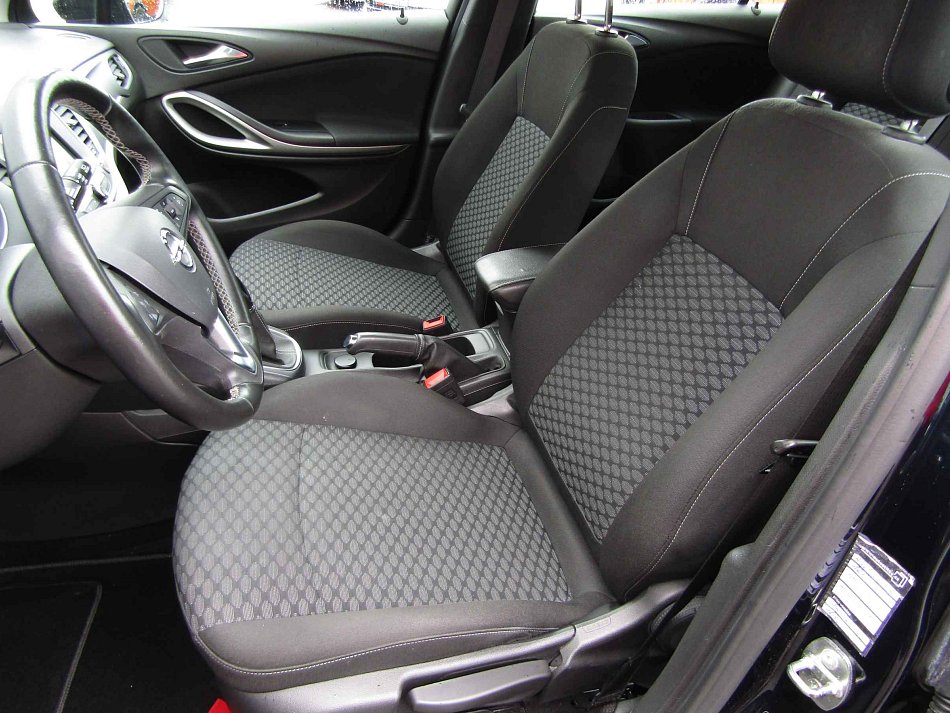 Opel Astra 1.6 CDTi 