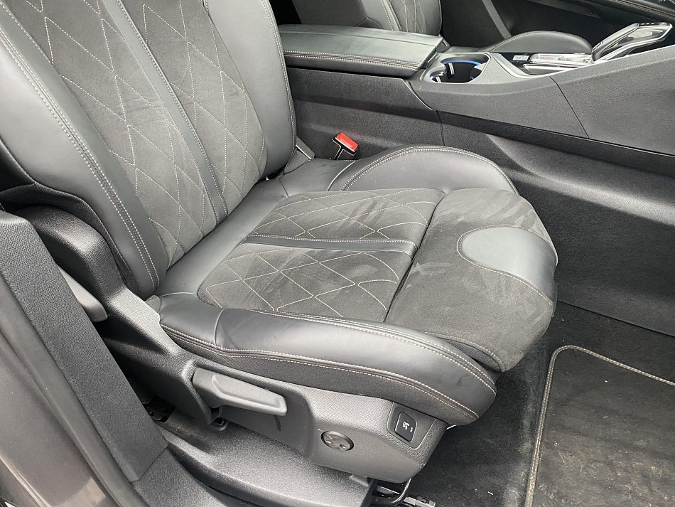 Peugeot 5008 2.0HDi 