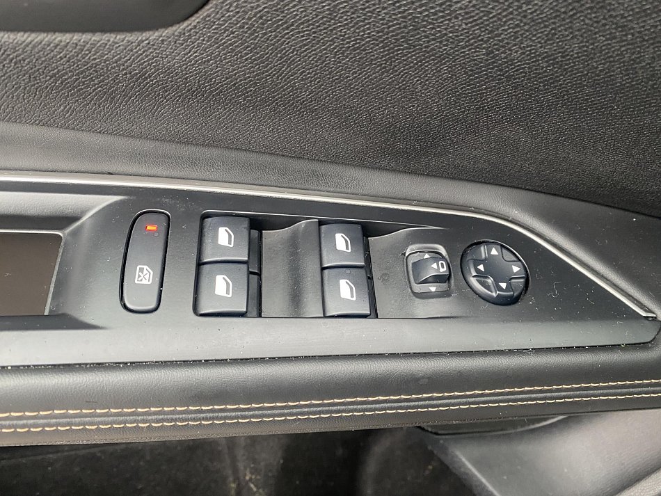 Peugeot 5008 2.0HDi 