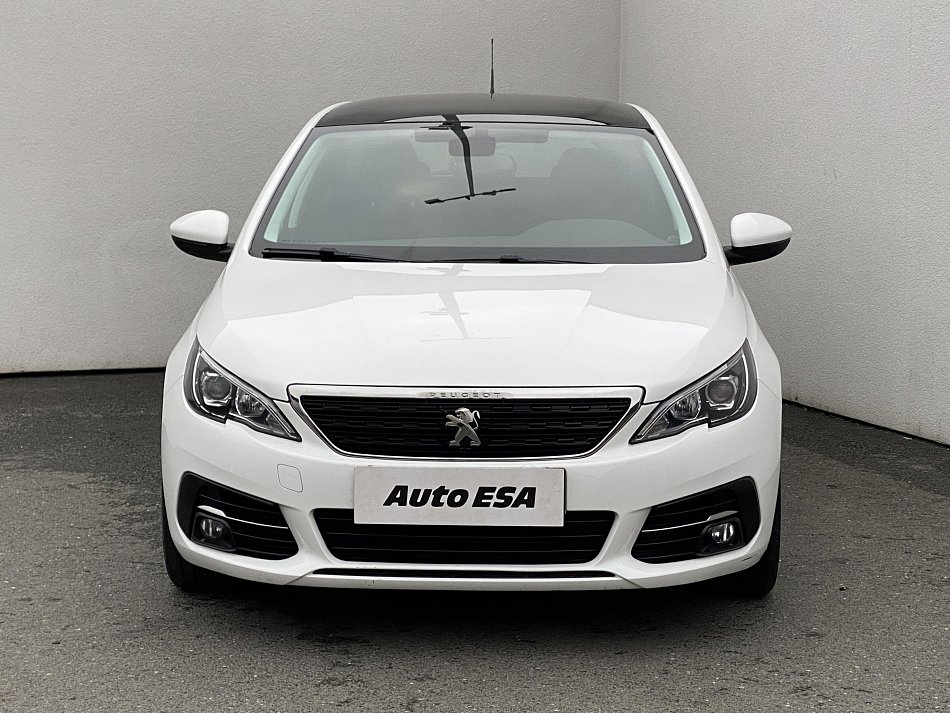 Peugeot 308 1.2i 