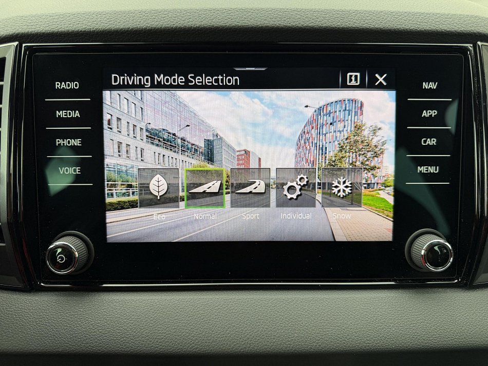 Škoda Karoq 2.0 TSi SportLine 4X4