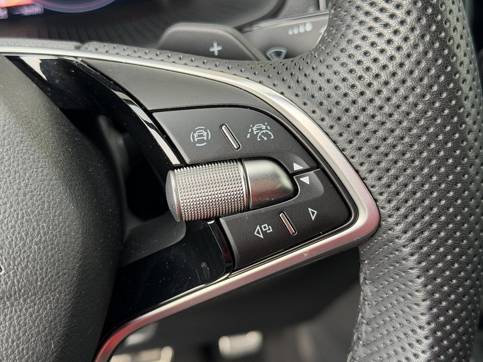 Škoda Karoq 2.0 TSi SportLine 4X4