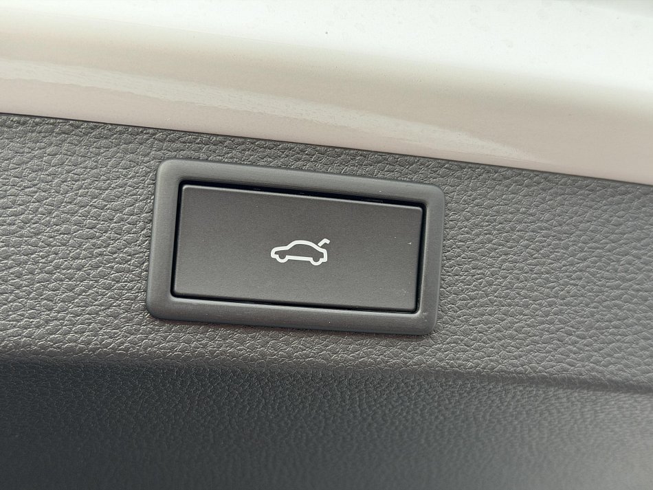 Škoda Karoq 2.0 TSi SportLine 4X4