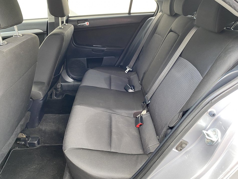 Mitsubishi Lancer 1.6i 