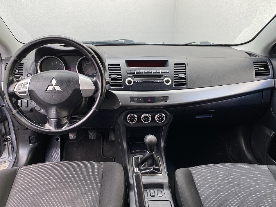 Mitsubishi Lancer 1.6i 