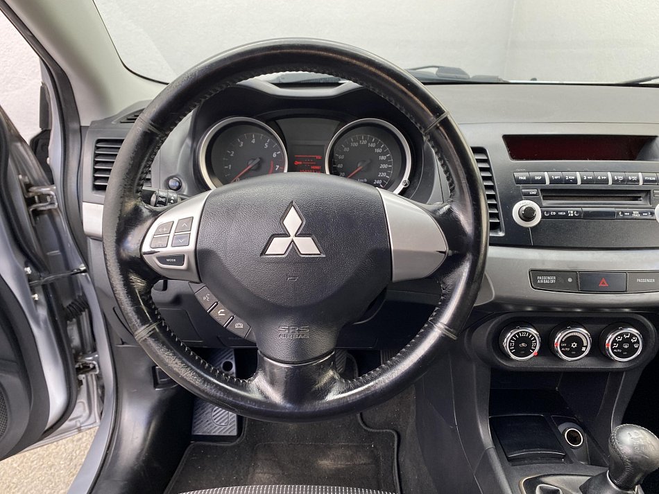 Mitsubishi Lancer 1.6i 