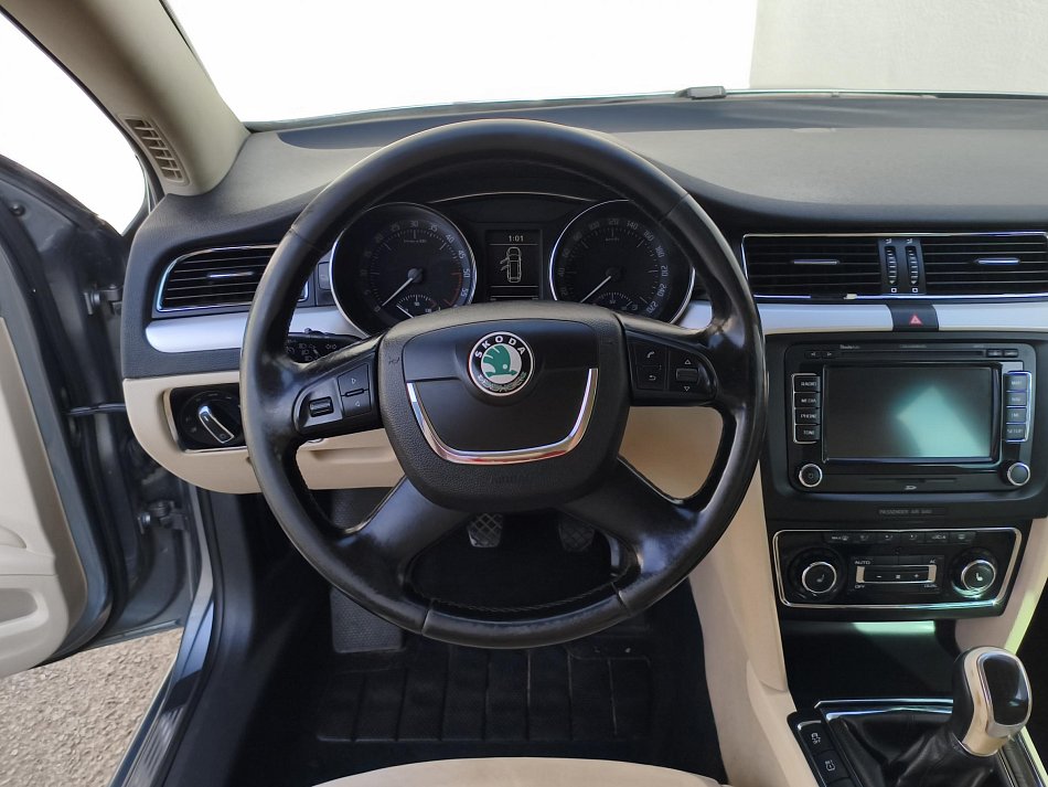 Škoda Superb II 2.0 TDi Elegance