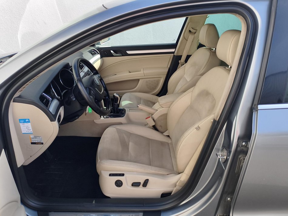 Škoda Superb II 2.0 TDi Elegance