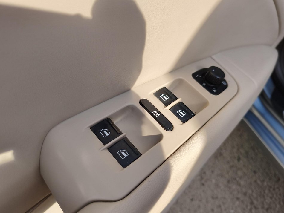 Škoda Superb II 2.0 TDi Elegance
