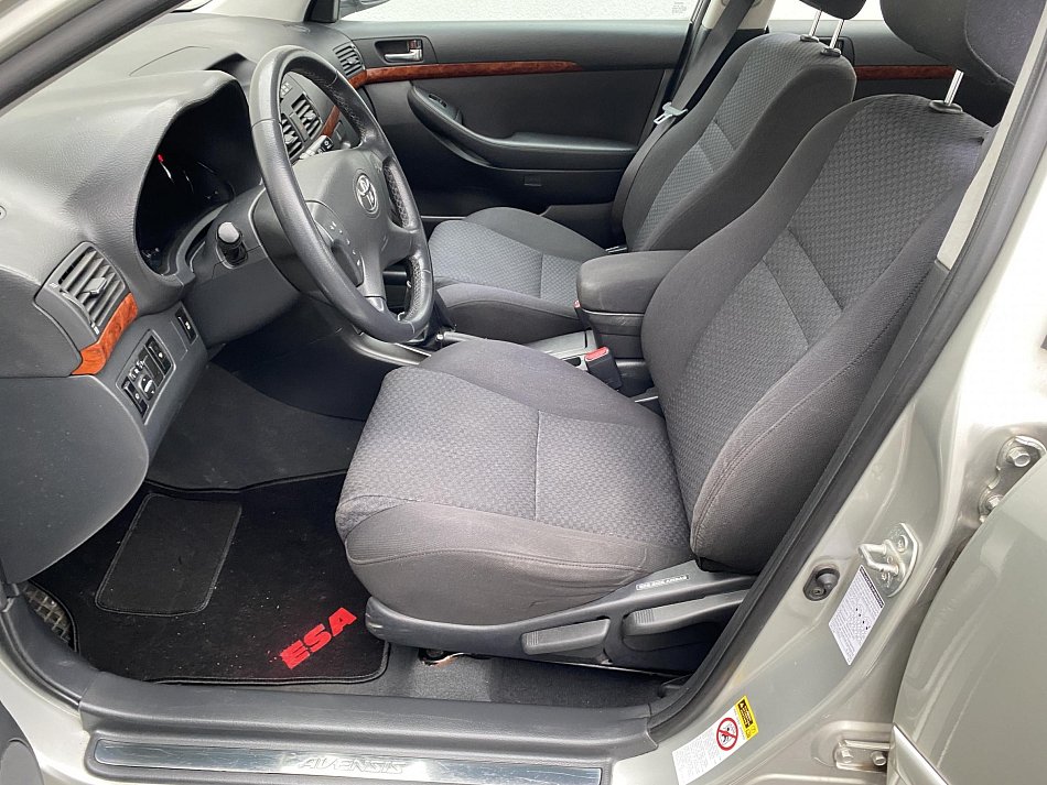 Toyota Avensis 1.8VVT-i Executive