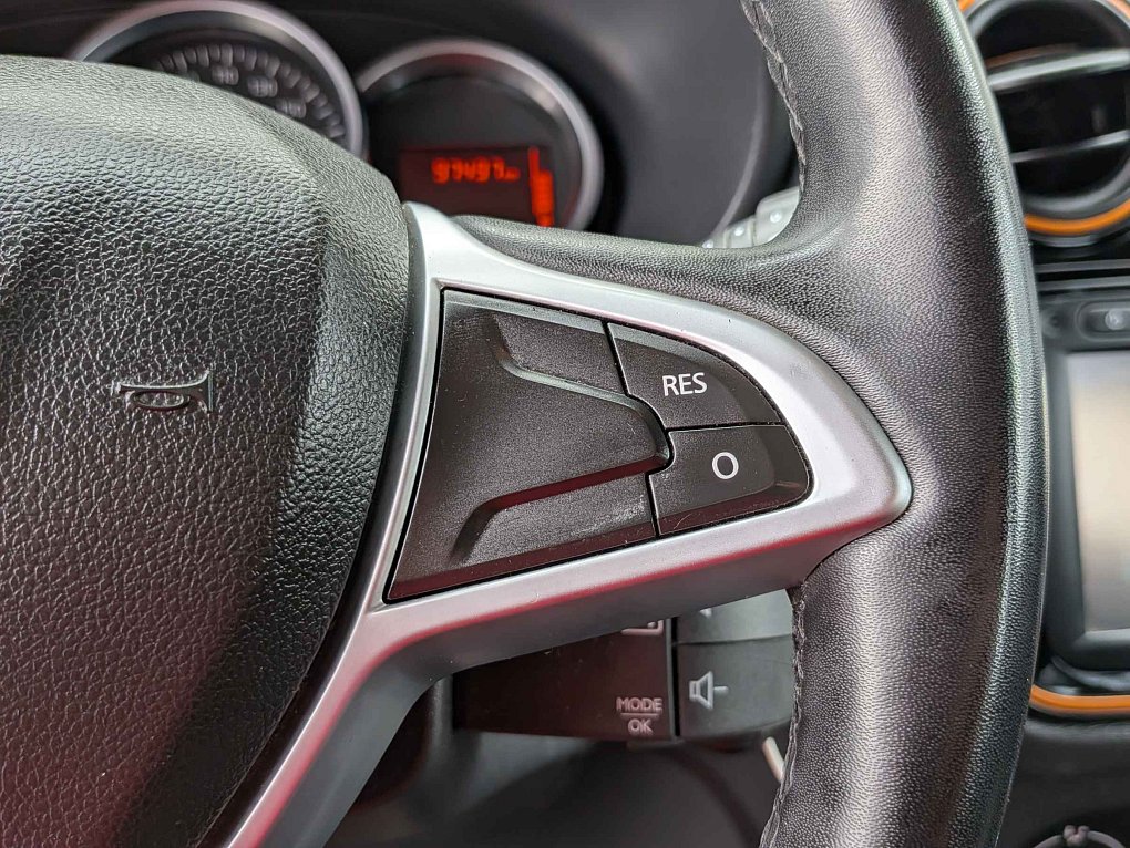 Dacia Lodgy 1.6i Stepway