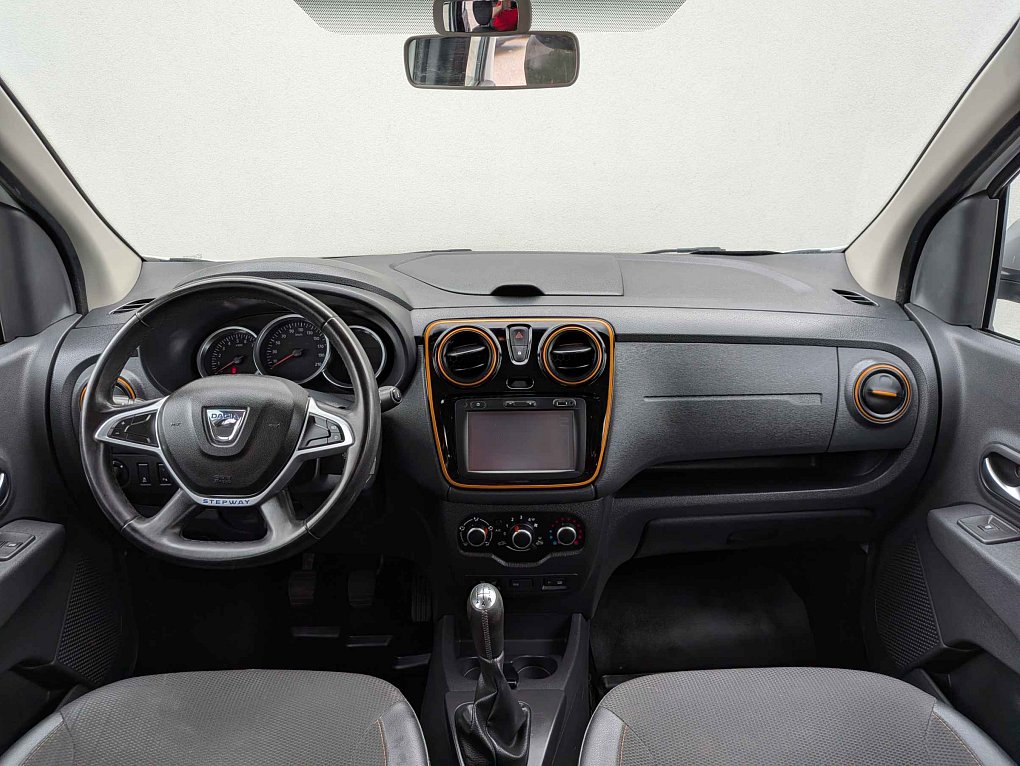 Dacia Lodgy 1.6i Stepway