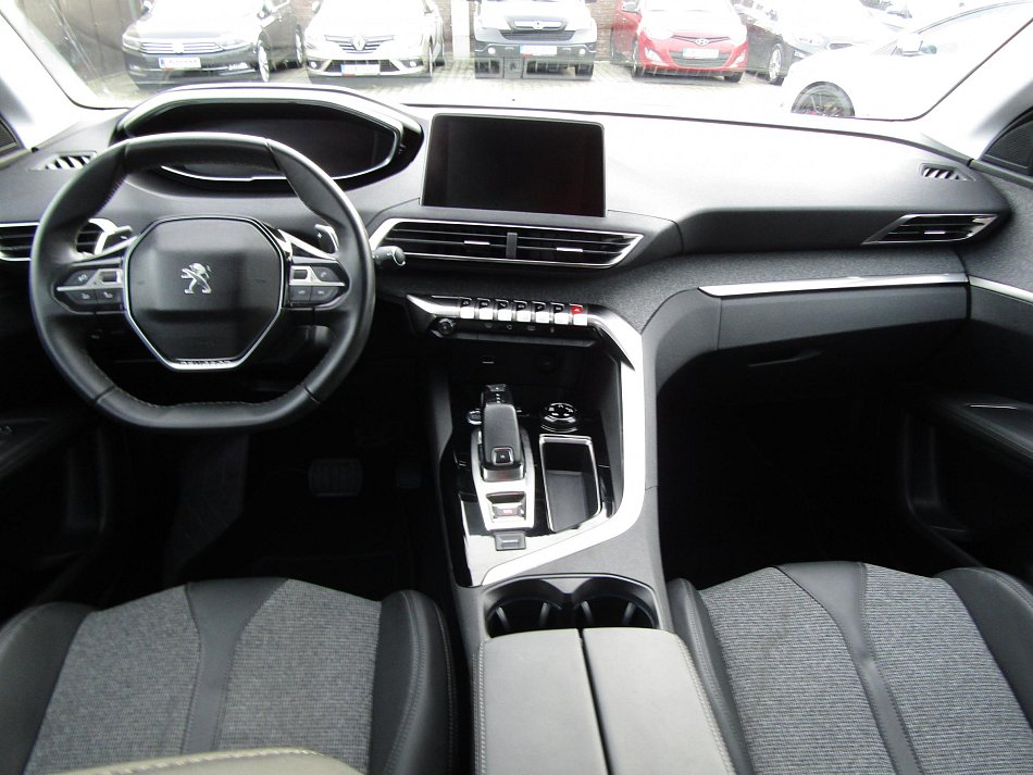 Peugeot 3008 1.2 PT Allure