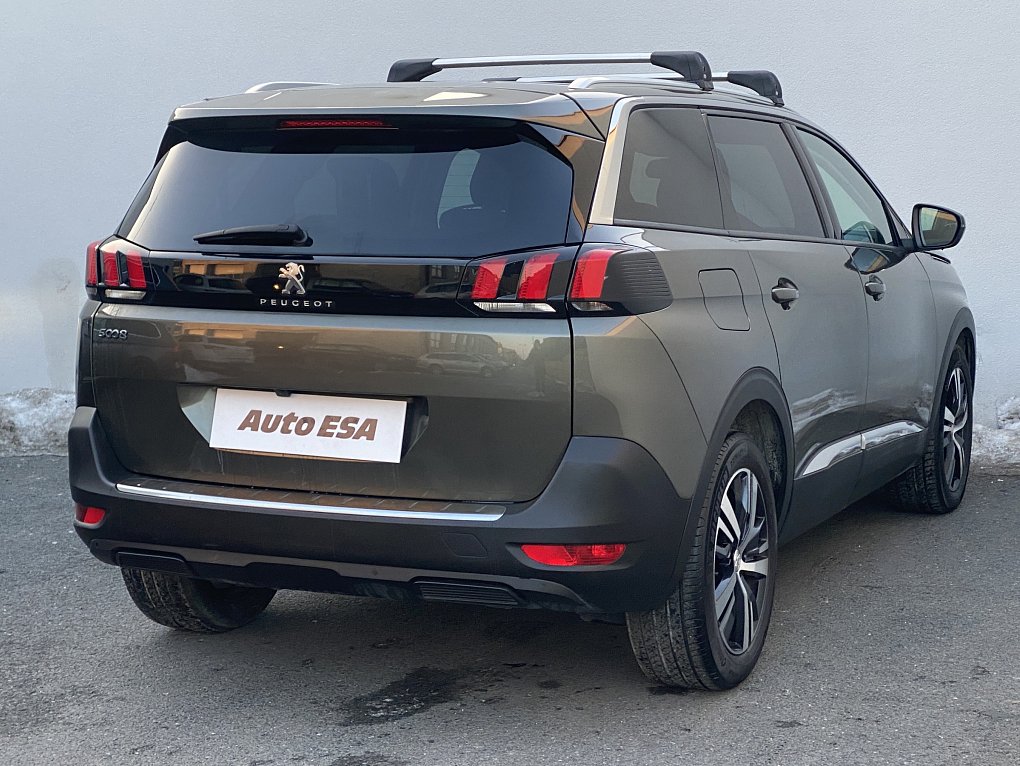 Peugeot 5008 1.5 HDi Allure 7míst