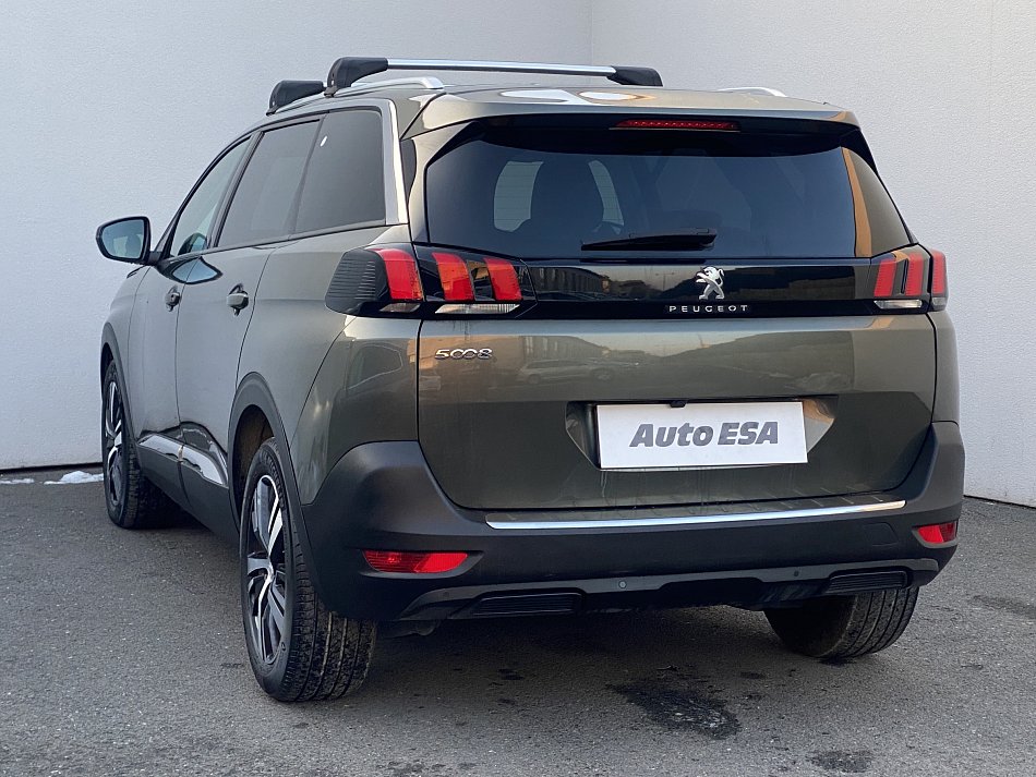 Peugeot 5008 1.5 HDi Allure 7míst