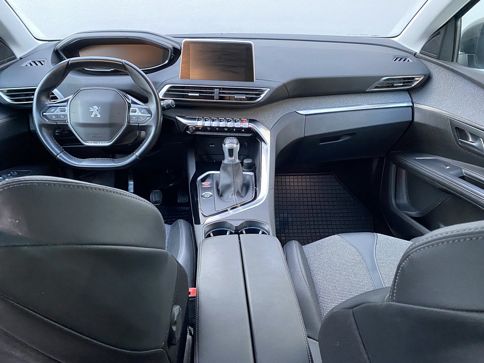 Peugeot 5008 1.5 HDi Allure 7míst