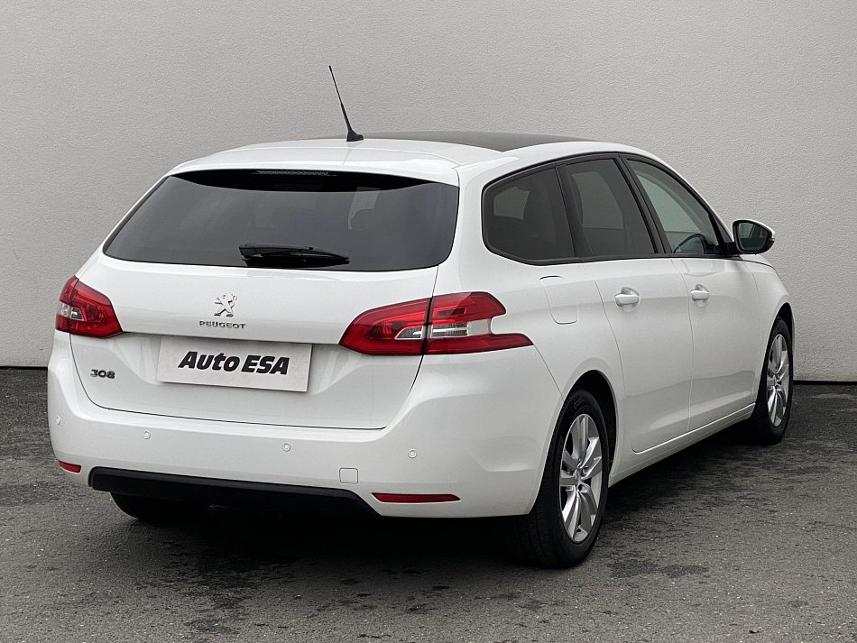 Peugeot 308 1.2i 