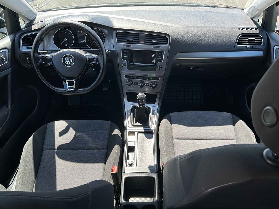 Volkswagen Golf 1.2i 