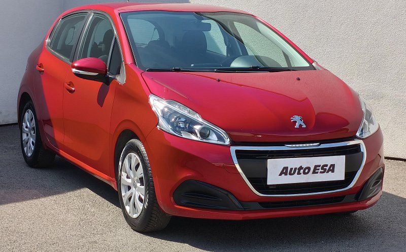 Peugeot 208 1.2i 