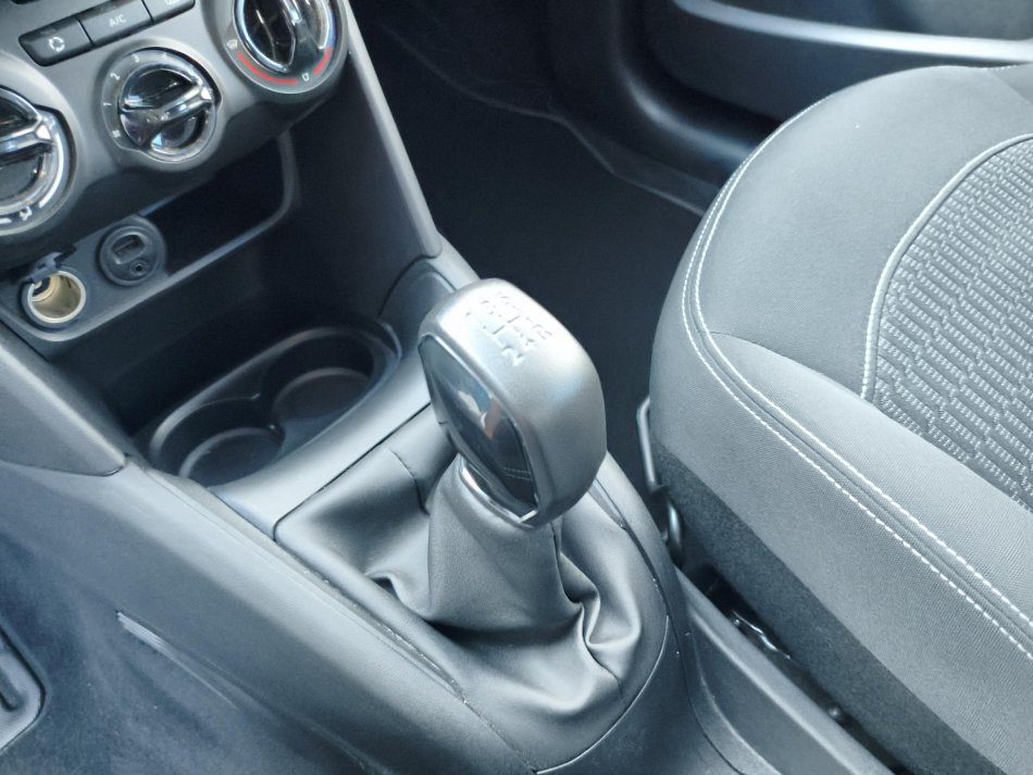 Peugeot 208 1.2i 
