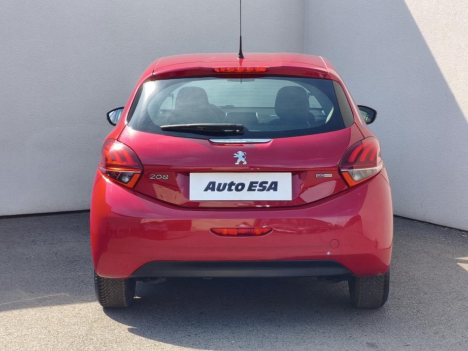 Peugeot 208 1.2i 