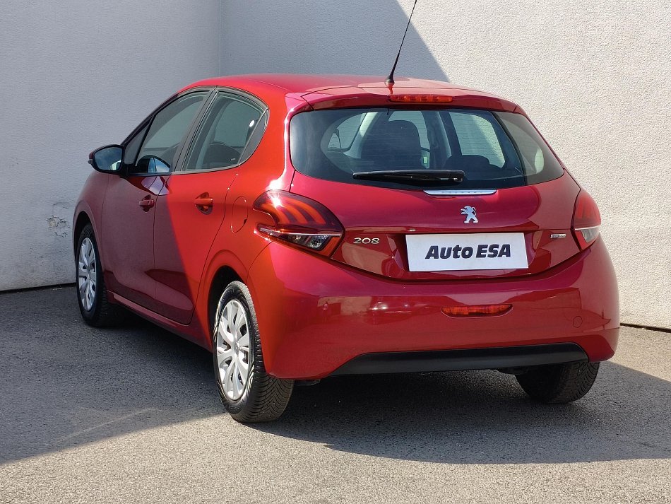 Peugeot 208 1.2i 