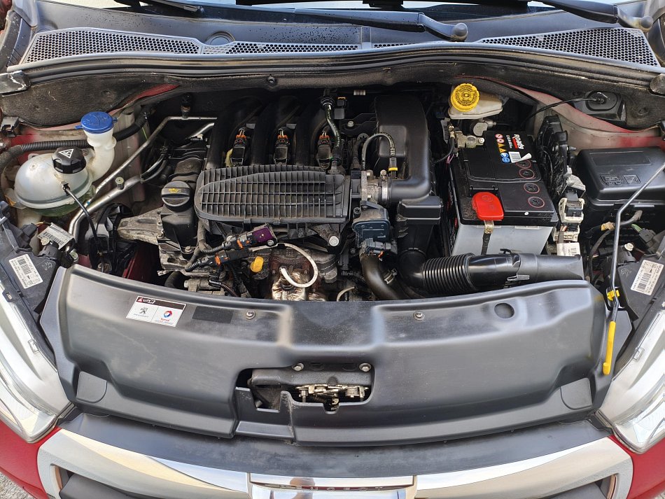 Peugeot 208 1.2i 