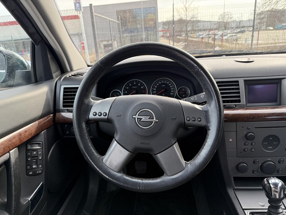 Opel Vectra 2.2i 
