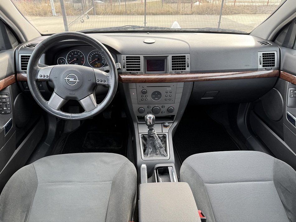 Opel Vectra 2.2i 