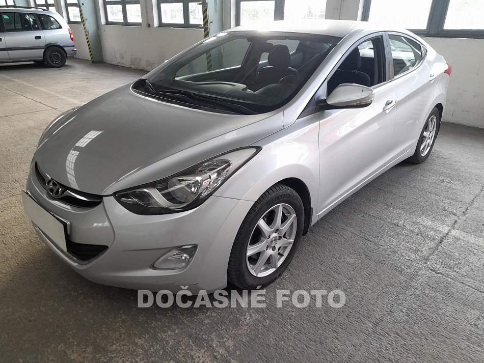 Hyundai Elantra 1.6i 