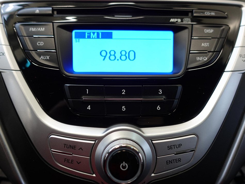 Hyundai Elantra 1.6i 