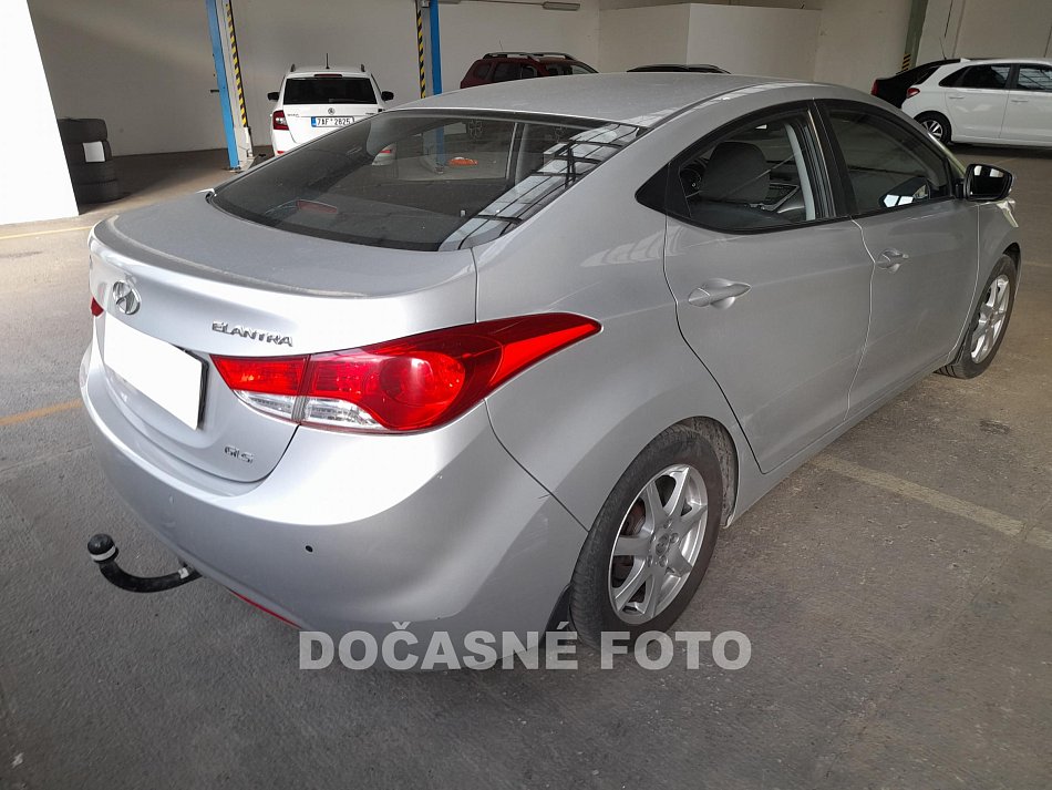 Hyundai Elantra 1.6i 