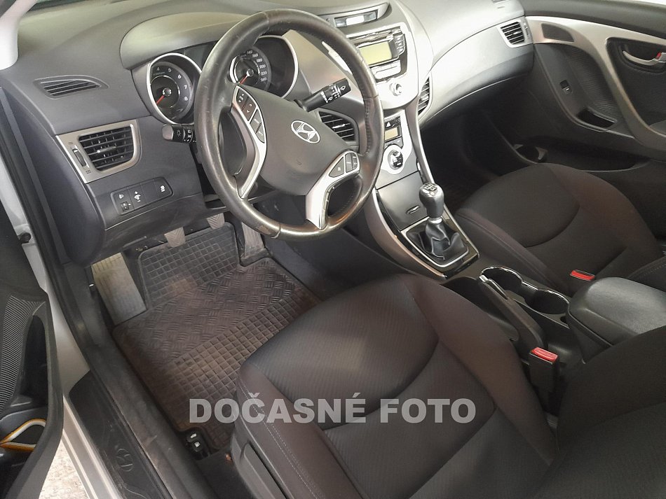 Hyundai Elantra 1.6i 