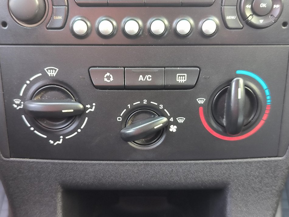 Citroën C4 1.4 i 