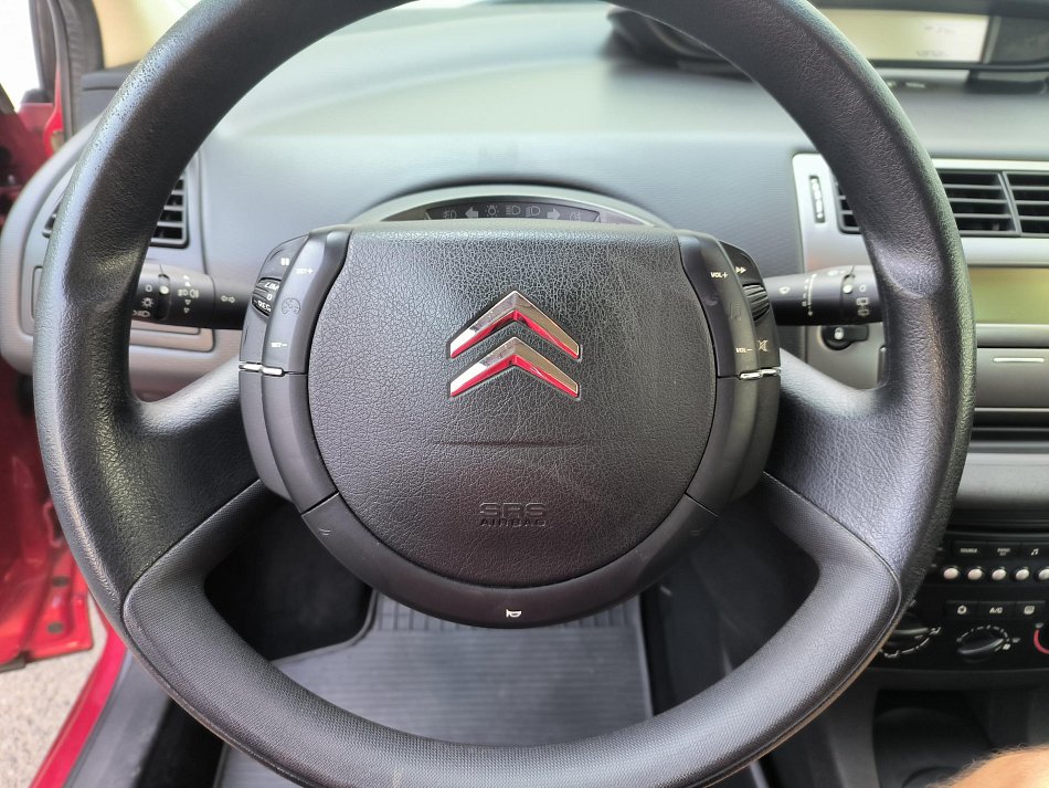 Citroën C4 1.4 i 