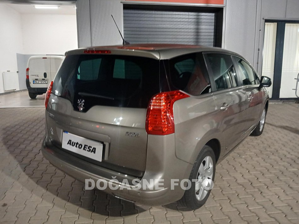 Peugeot 5008 1.6HPi 