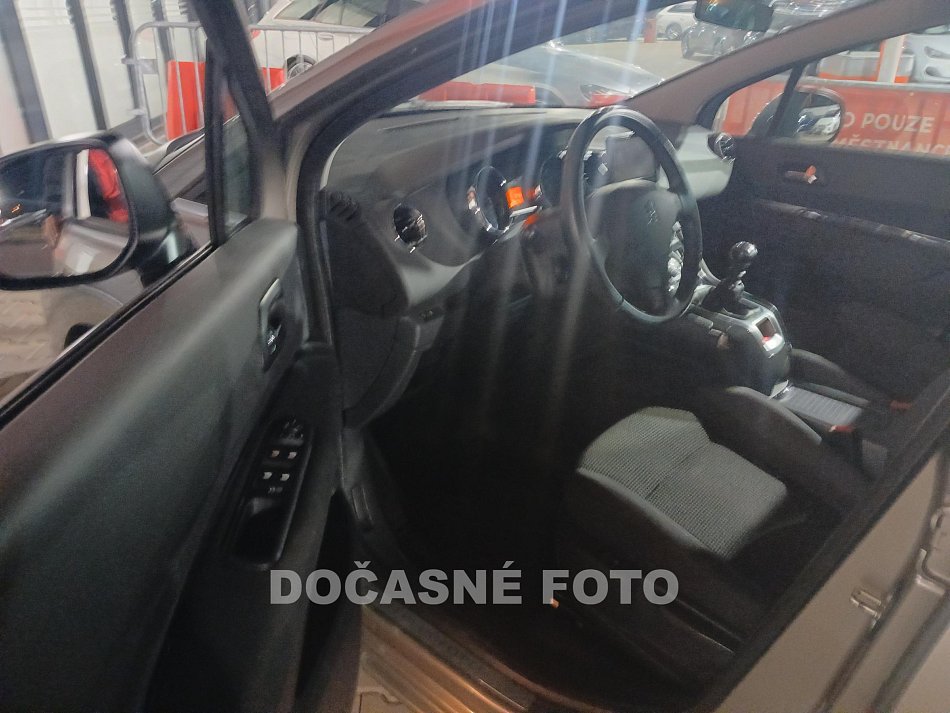 Peugeot 5008 1.6HPi 