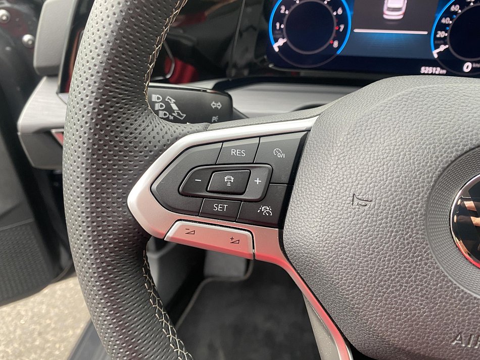 Volkswagen Golf 1.5 TSI 