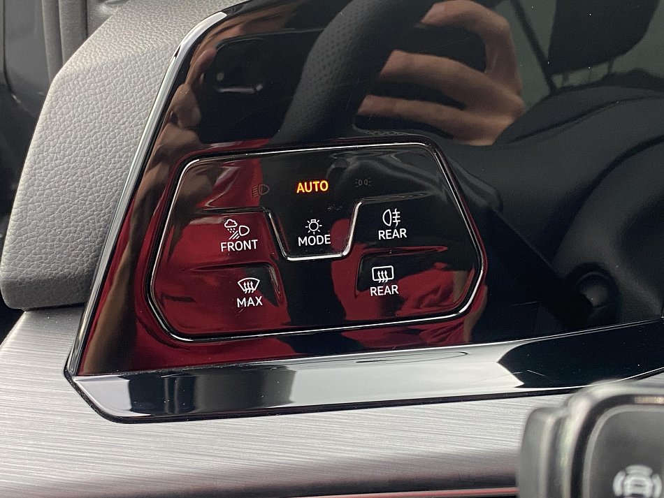 Volkswagen Golf 1.5 TSI 