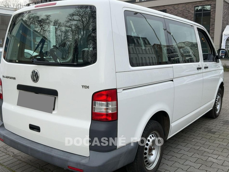 Volkswagen Transporter 2.0TDi  9míst