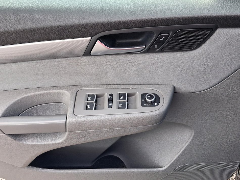 Volkswagen Sharan 2.0TDi 