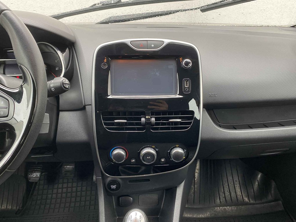 Renault Clio 1.2i 